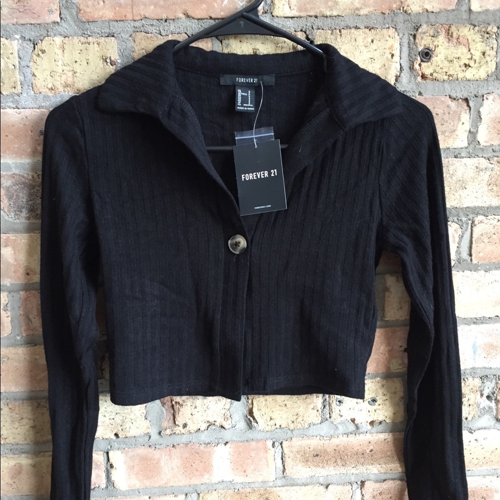 F21 button crop top